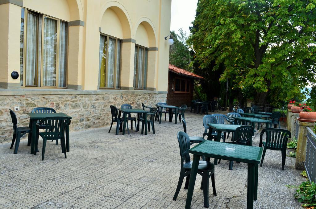 Hotel Oasi Neumann كورتونا المظهر الخارجي الصورة