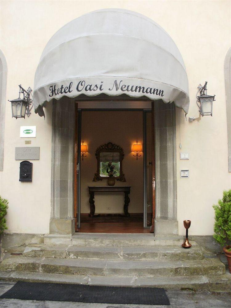 Hotel Oasi Neumann كورتونا المظهر الخارجي الصورة