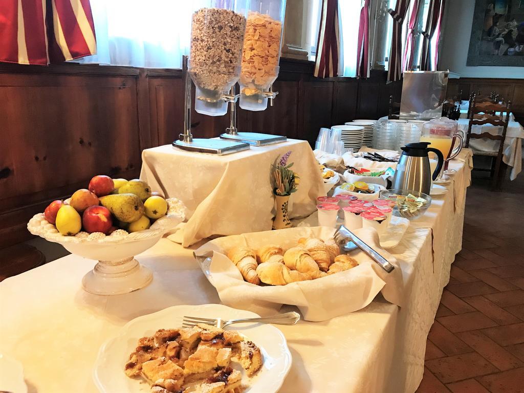 Hotel Oasi Neumann كورتونا المظهر الخارجي الصورة